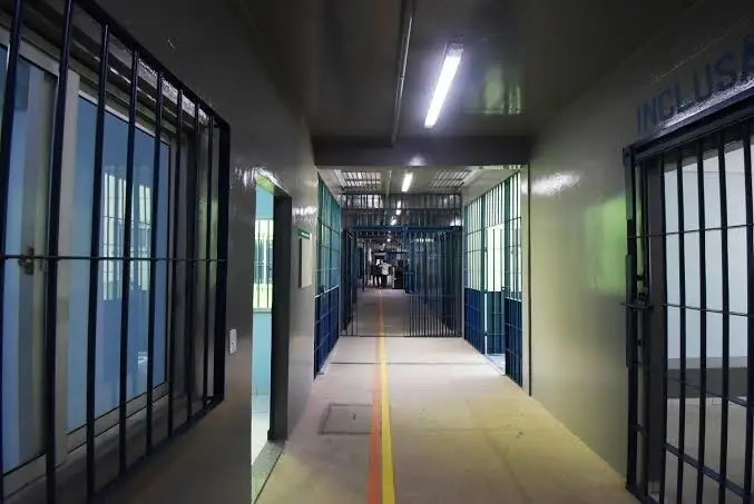 Homem é condenado a mais de 15 anos de prisão