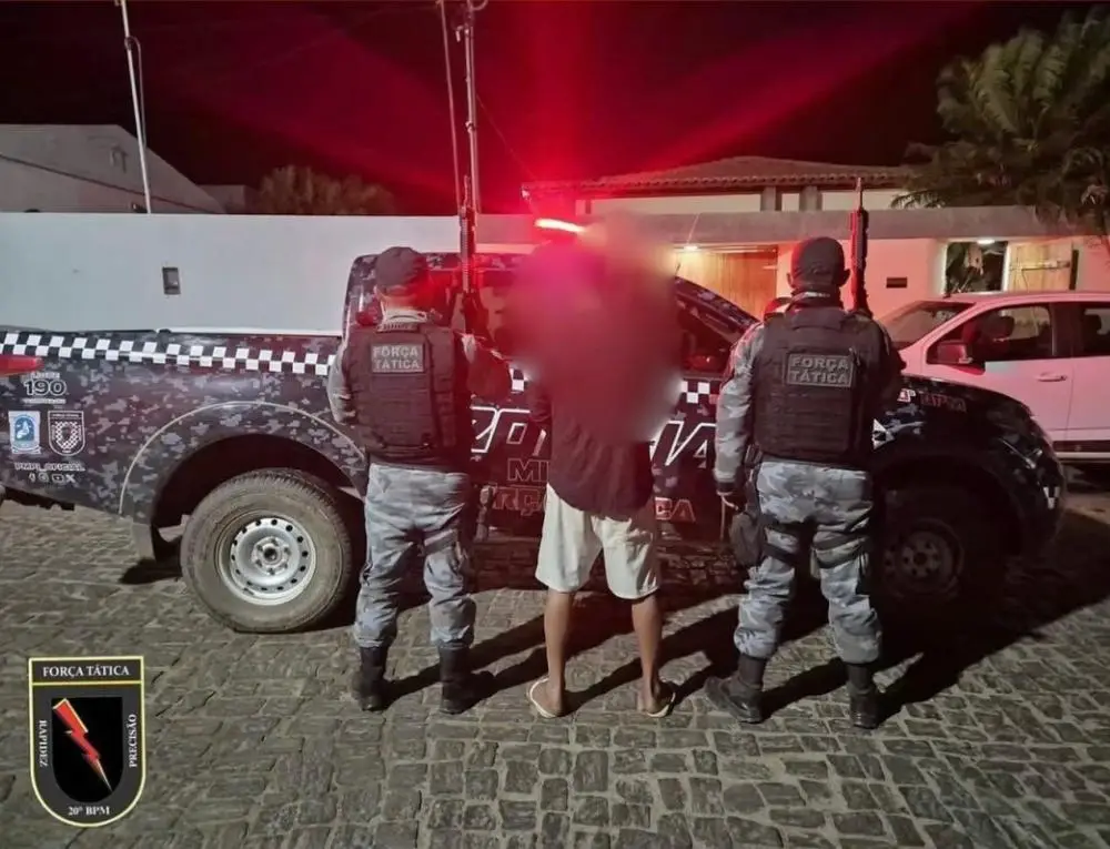 Homem é preso após assassinar rival a facadas