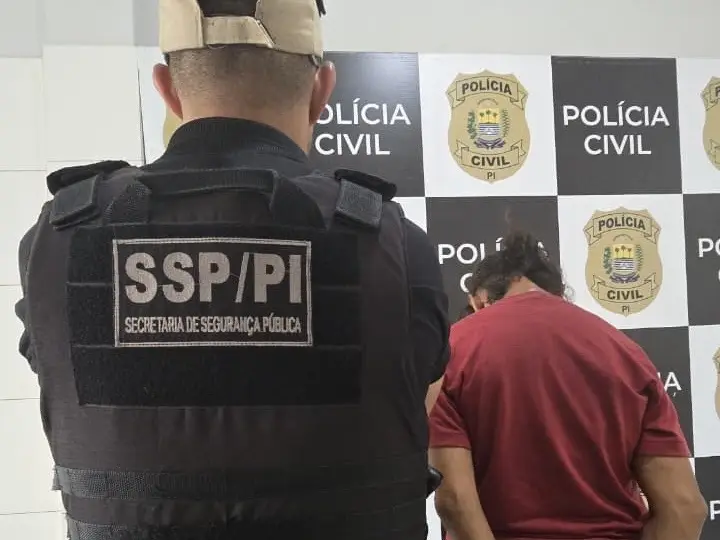 Mulher com extensa ficha criminal por tráfico de drogas