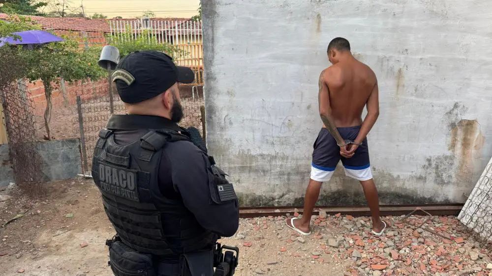 Polícia deflagra operação contra facção criminosa