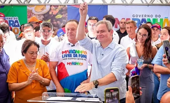 Prefeitura de Timon entrega cartões do programa 'Maranhão Livre da Fome'