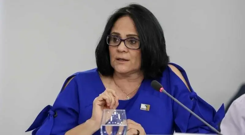 Senadora Damares Alves