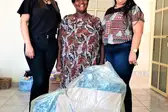 Secretária de Saúde, Socorro Machado, a Coordenadora do PSF, Thais Araújo e a Mãe do Marcos Vinícius, Antônia Pereira. (Foto: ASCOM)