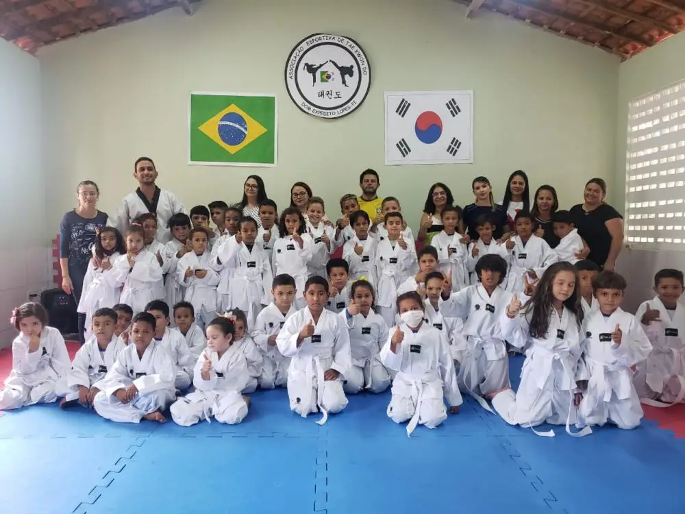 Taekwondo na escola Municipal