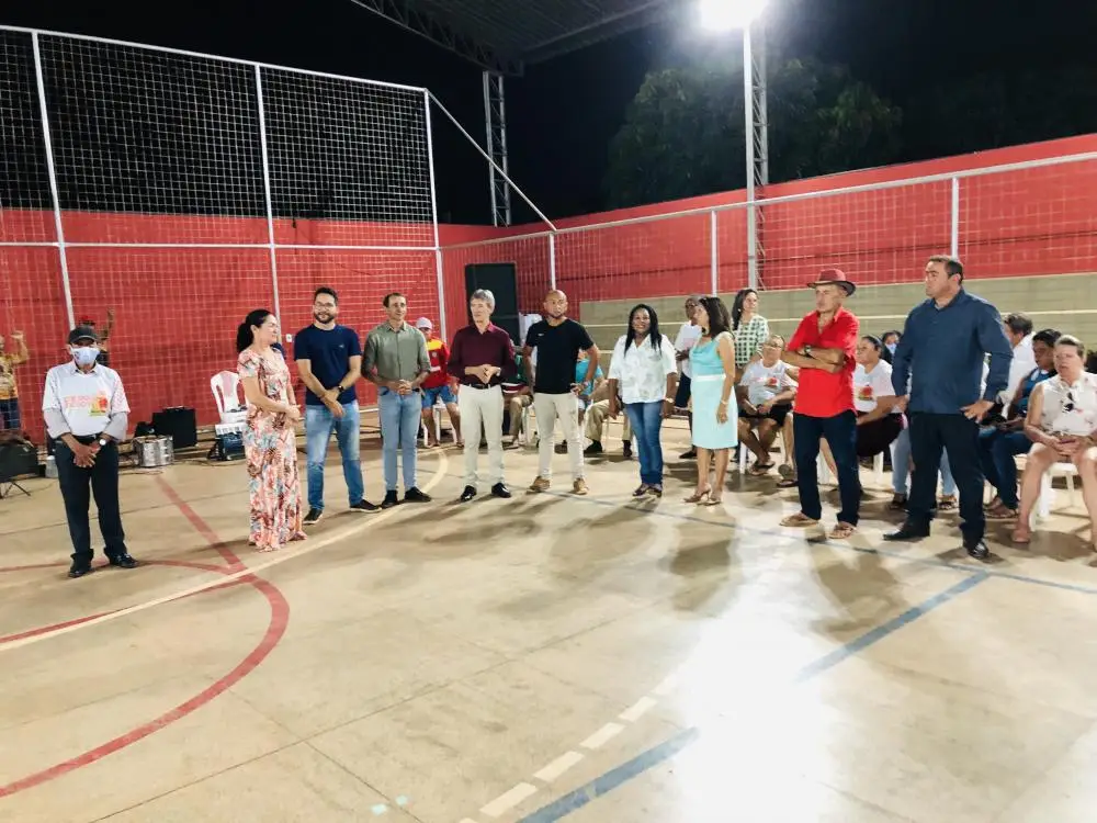 Apresentação da Secretária da Assistência Social no encontro dos idosos 