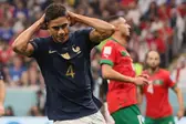 Varane é um dos titulares com sintomas de gipe, informa o jornal francês "L'Equipe" (Foto: Karim Jaafar/AFP) (Foto: Ge)