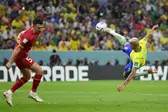 Richarlison marca golaço na estreia na Copa do Mundo — Foto: Reteurs (Foto: Ge)