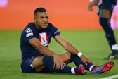 Mbappé não evitou derrota do PSG para o Lens (Anne-Christine POUJOULAT / AFP) (Foto: Terra)