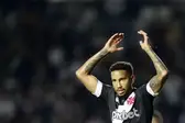 Jair dominou o meio-campo na vitória do Vasco contra o Resende (Foto: Daniel Ramalho/VASCO) - Lance! (Foto: Lance!)