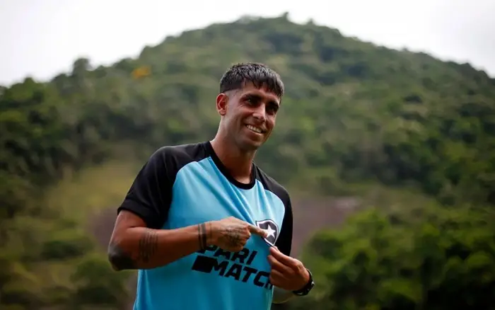 Di Plácido é o novo lateral-direito do Botafogo - Foto: Vitor Silva/Botafogo