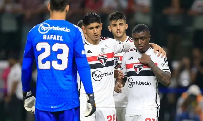 São Paulo foi surpreendido pelo Água Santa e está eliminado do Paulistão (Foto: Fernando Roberto/ LANCE!)