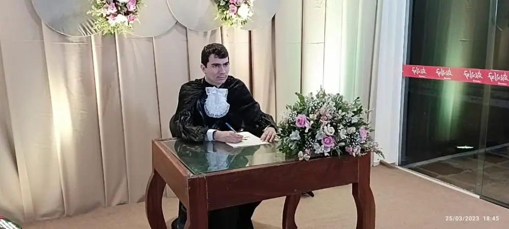 Azrael Cassiel Matias de Sousa Amaral Cardoso dos Santos se formou  no curso superior de Investigação Forense e Perícia Criminal