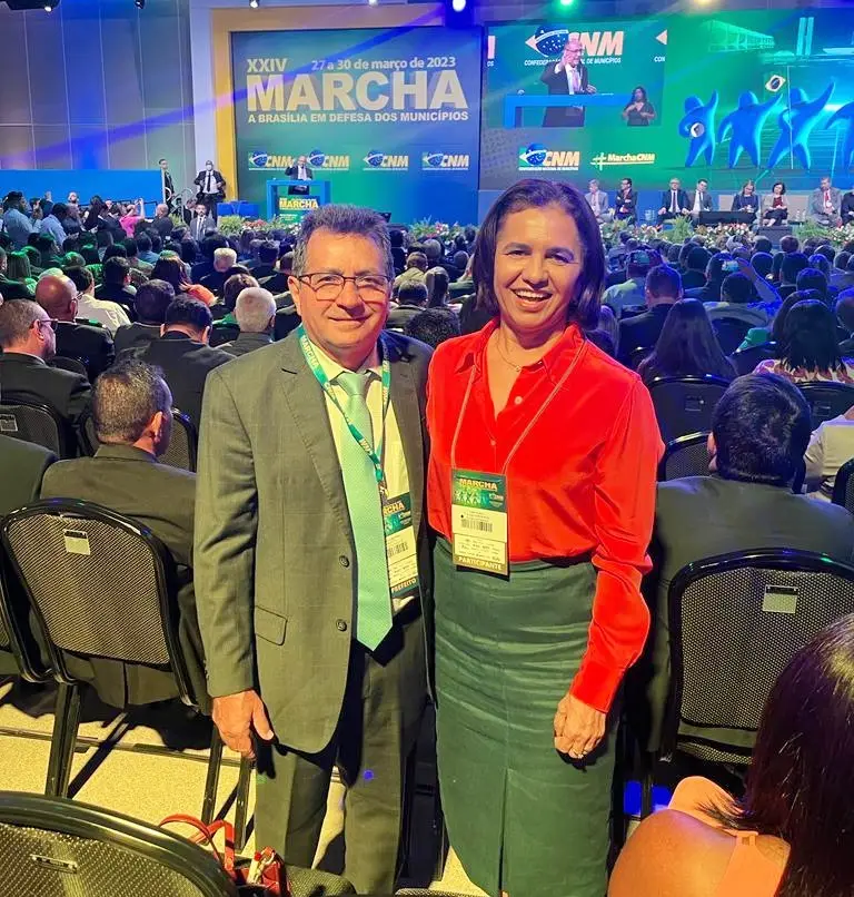Prefeito Genival Bezerra e Primeira-dama Lêda Maria - Foto: R10