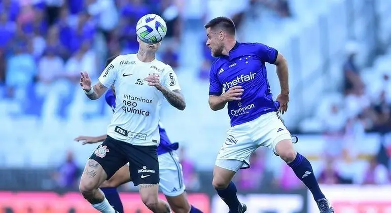 Corinthians levou a melhor sobre o Cruzeiro na estreia do Brasileirão - FOTO: DIVULGAÇÃO / CRUZEIRO