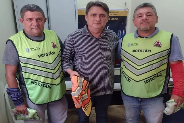 Cristiano Portela alerta para que a população só contrate os serviços de mototaxistas regularizados (Foto: Arquivo Pessoal)