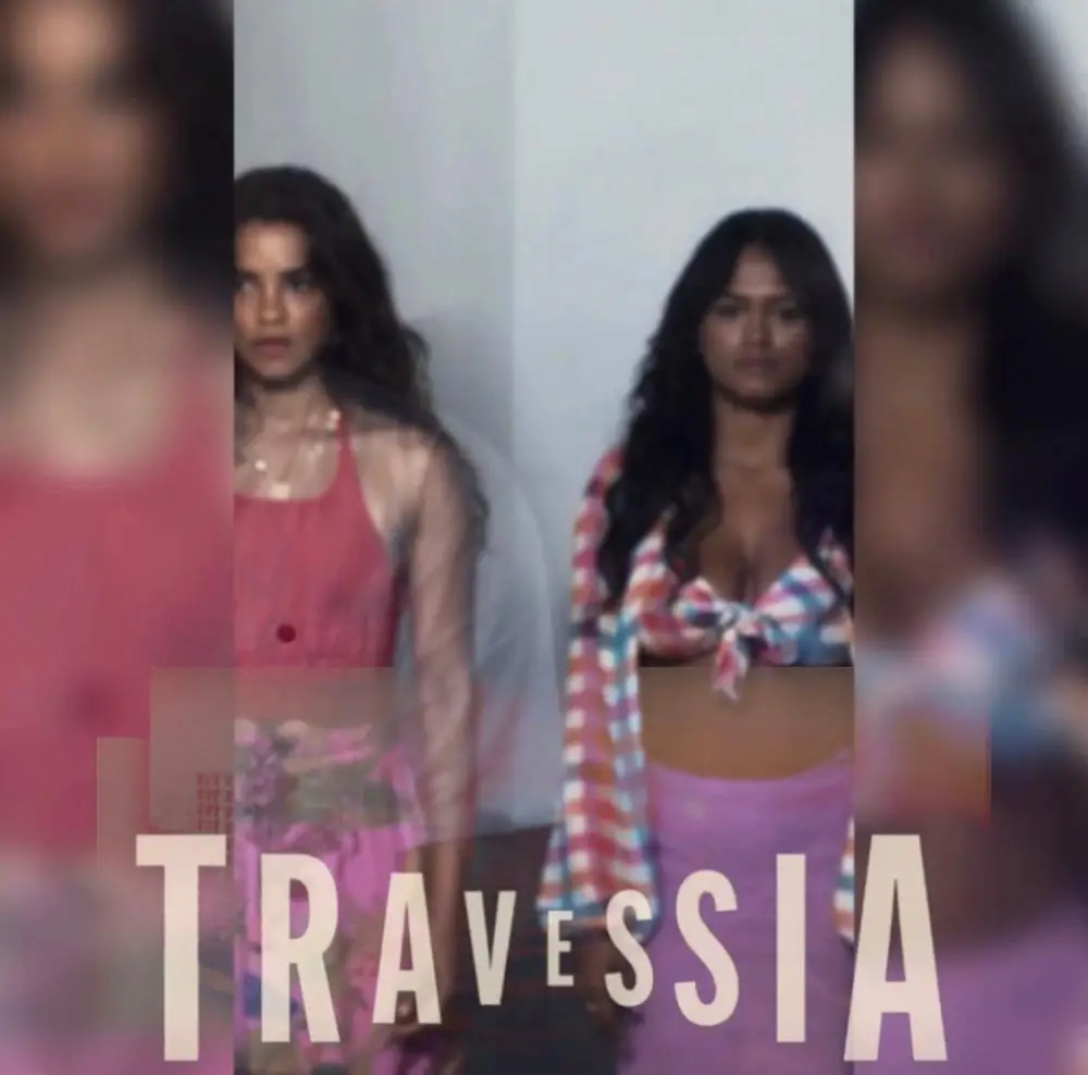 Paula Nayra em cena com atriz Lucy Alves/Reprodução: TV Globo