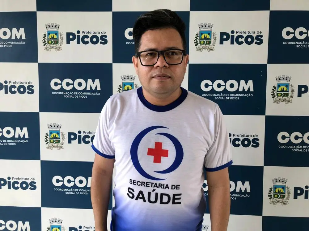 Coordenador da Vigilância Epidemiológica de Picos, Robsoncley Viana (Foto: Isael Pereira)