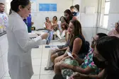 Pacientes foram contemplados com informações importantes acerca dos malefícios do tabaco (Foto: Roberto Oliveira) (Foto: CCOM - PMP)