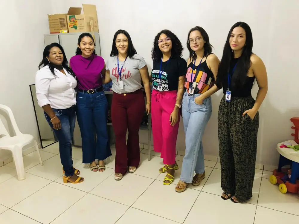 Café da manhã com estagiárias de psicologia no CREAS