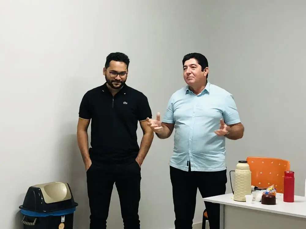 Lucas Cardoso deixa secretaria de obras e Gilvá Ramos assume o cargo.
