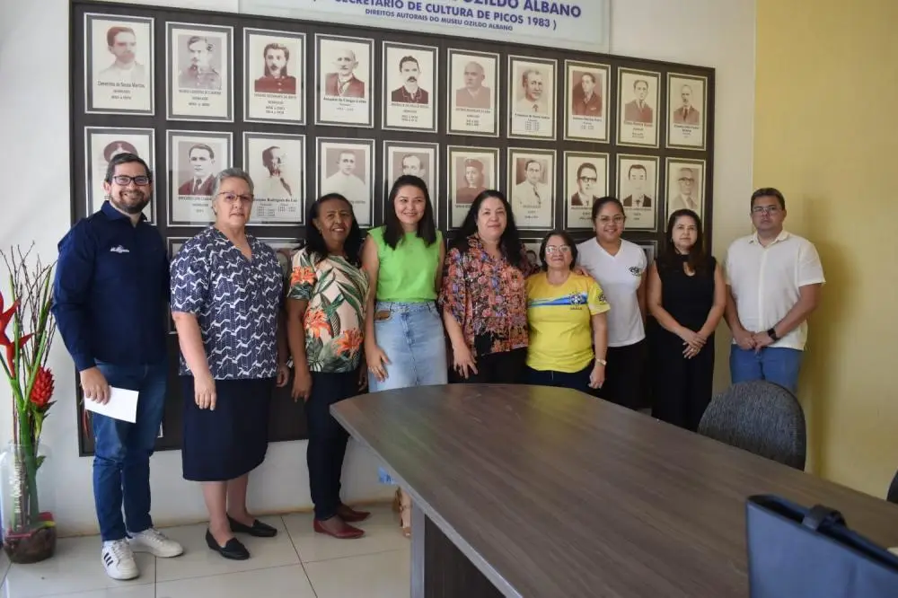 Reunião com representantes dos colégios particulares de Picos (Foto: Maria Ivonete)