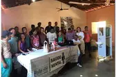 Pacientes com profissionais da saúde (Foto: )