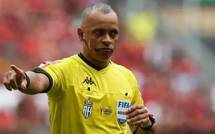 Árbitro faz parte do quadro da FIFA (Foto: Cesar Greco/Palmeiras)