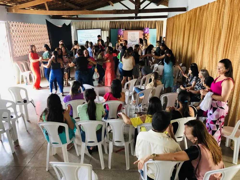 Prefeitura de Dom Expedito Lopes promove café da manhã em homenagem ao Dia do Professor