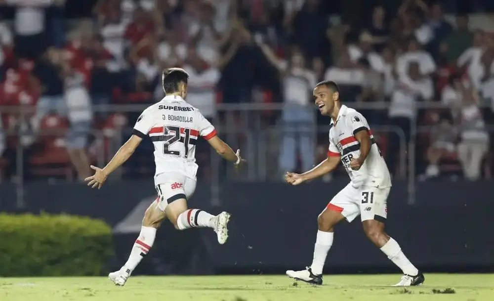 Chiri e Paulo Pinto/saopaulofc.net