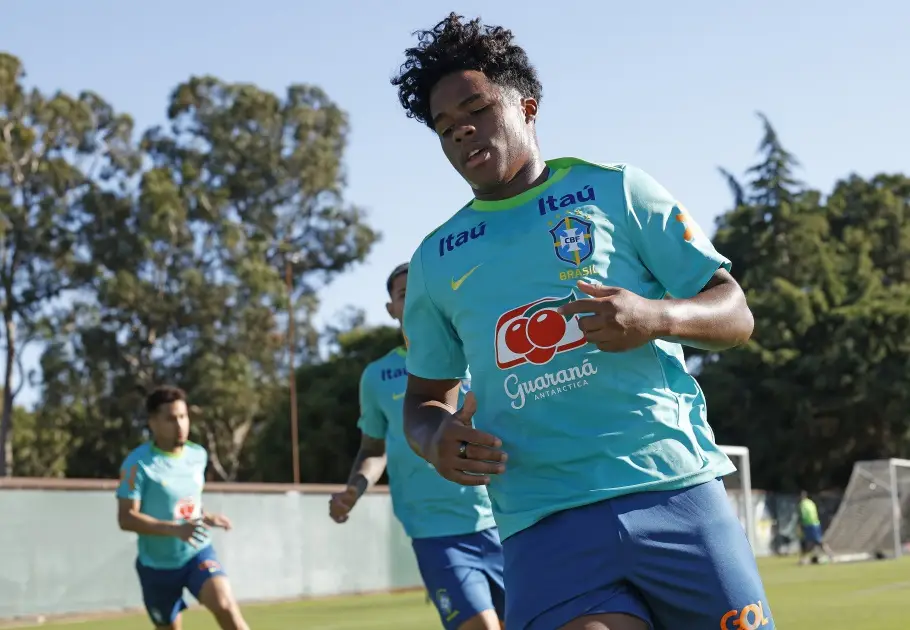 Endrick treina em Palo alto / Créditos: Rafael Ribeiro/CBF