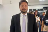 Prefeito de Beneditinos - Dr. Thales/ Portal R10 (Foto: )