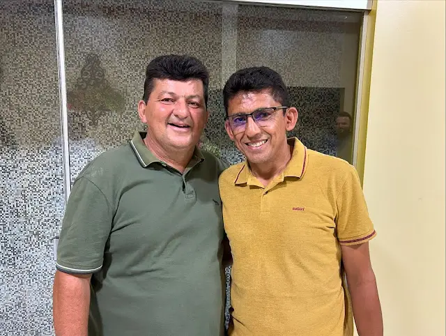 Prefeito de Acauã, Molão, e Hildevan José Gomes - Secretário Municipal de Educação / Foto: Reprodução/Diário do Itaim
