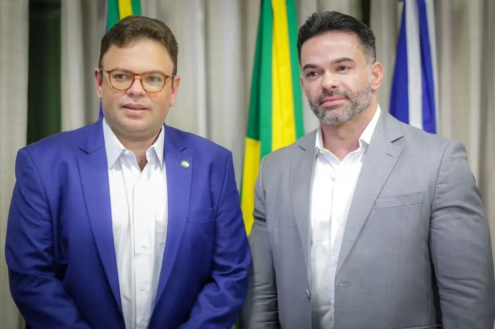 Posse Aluísio Sampaio e Bessah Sá (Foto: Lucas Dias/Semcom)