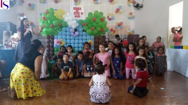 Homenagem ao Dia das Crianças na Igreja Evangélica Assembleia de Deus de Antônio Almeida/PI
