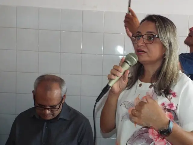 Secretária de Saúde, Elizangela Amorim