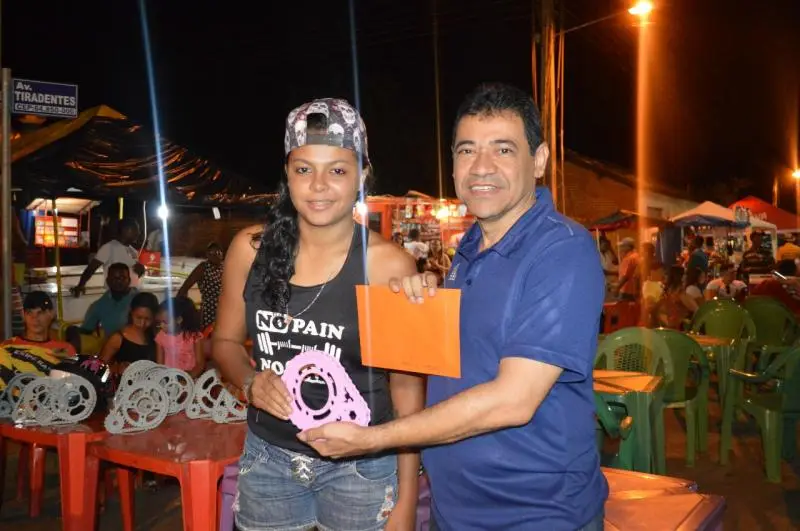 Thaylla Cristynna e Prefeito Aurélio Sá