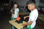 Alunos apresentando projeto (Foto: Adelmir Andrade)
