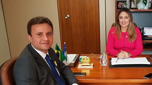 Júnior Bill em audiência com Rejane Dias (Foto: Reprodução/facebook)