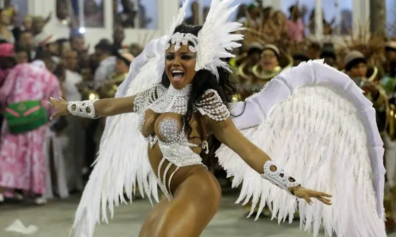 Evelyn Bastos, Mangueira 2017 Foto: Márcio Alves / Márcio Alves/ O Globo
