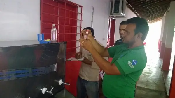 Colhendo água para análise
