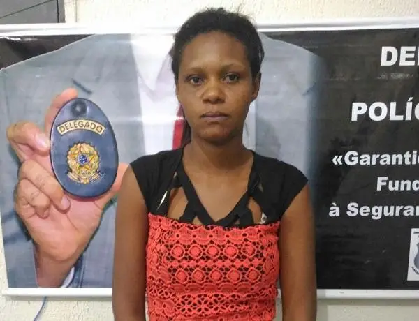 Maria da Cruz está presa na Delegacia de Polícia Civil de Água Branca (Imagem: Divulgação Polícia Civil)