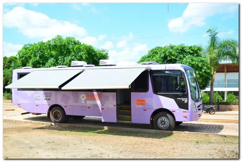 Ônibus Lilás no Forte