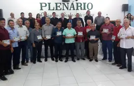 homenagem aos ex-vereadores (Foto: )