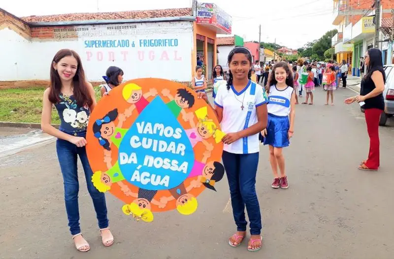 Alunos da Unidade Escolar Raimundo José Monteiro.