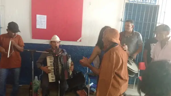 Manhã alegre para os vaqueiros