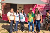 Secretária de saúde Socorro Machado ao lado da Coordenadora Ana Carolina e ACS. (Foto: Ascom)