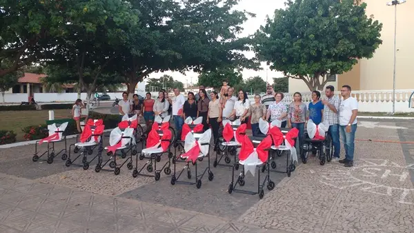 entrega de cadeiras