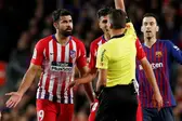 Foto: La Liga - Na imagem, Diego Costa em partida contra o Barcelona. (Foto: FOX SPORTS)