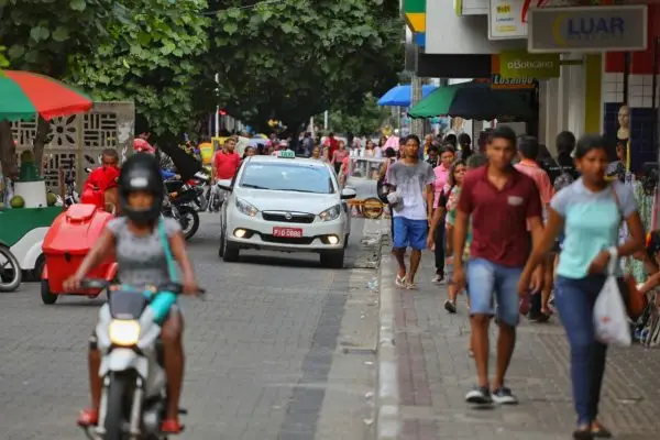 Foto: Divulgação/Strans - Movimentação das pessoas no centro de Teresina.