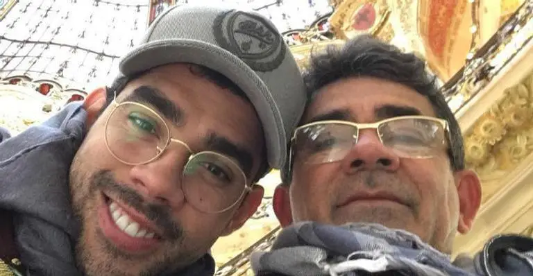 Foro: Reprodução/Instagram - Gabriel Diniz e seu pai, Cizianato Diniz.